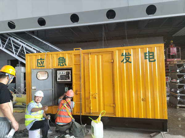 大新怎样判断空气滤清器是否需要更换？