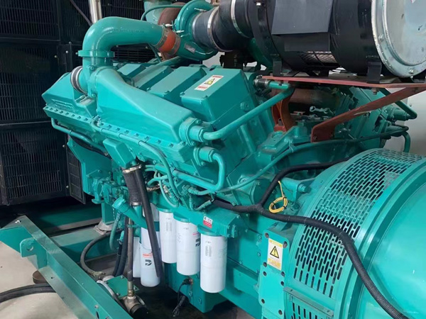 大新更换100kW柴油发电机组机油时，需要注意哪些事项？